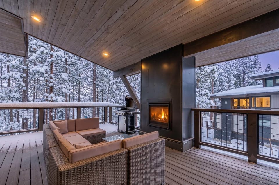 Schaffers Mill Gem Near Northstar Downtown House in Sierra Nevada