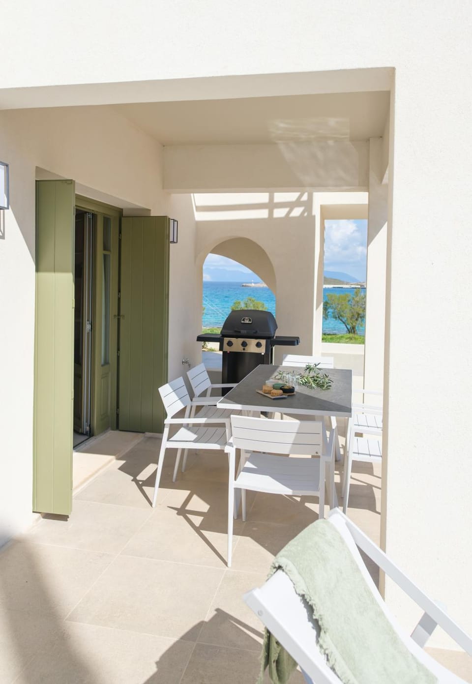 Property building, BBQ facilities, Sea view, sunbed