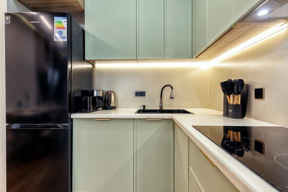Kitchen or kitchenette, toaster, toaster, toaster, kitchen, kitchen