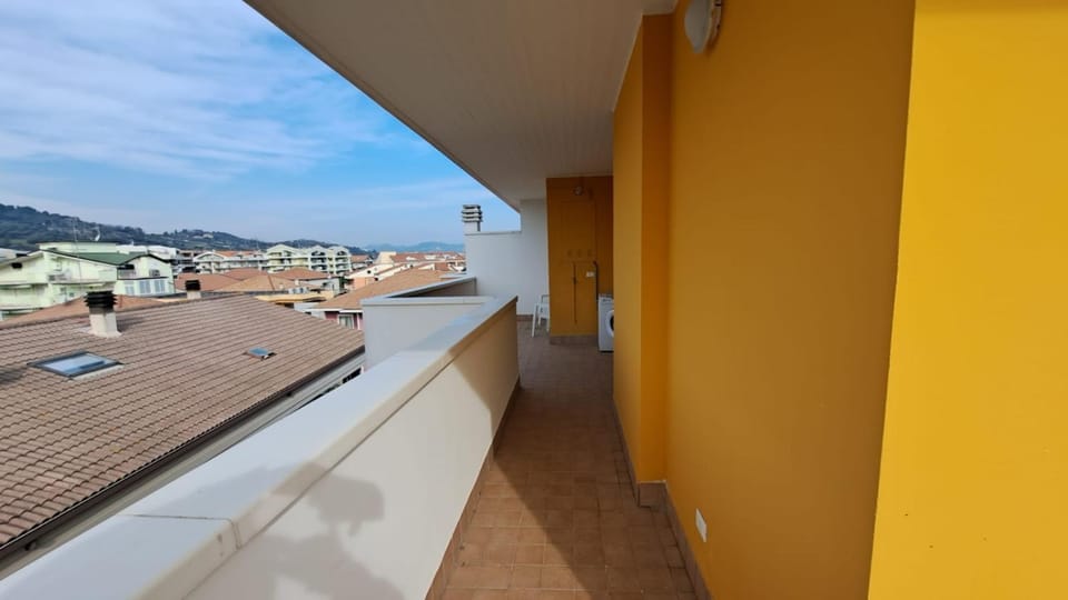 View (from property/room), Balcony/Terrace, Mountain view