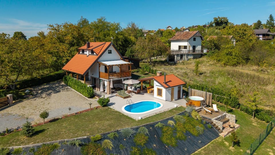 Property building, Bird's eye view