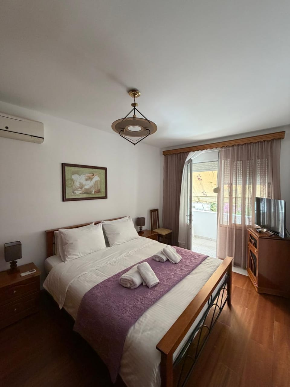 Bed, TV and multimedia, Balcony/Terrace, Living room, Bedroom