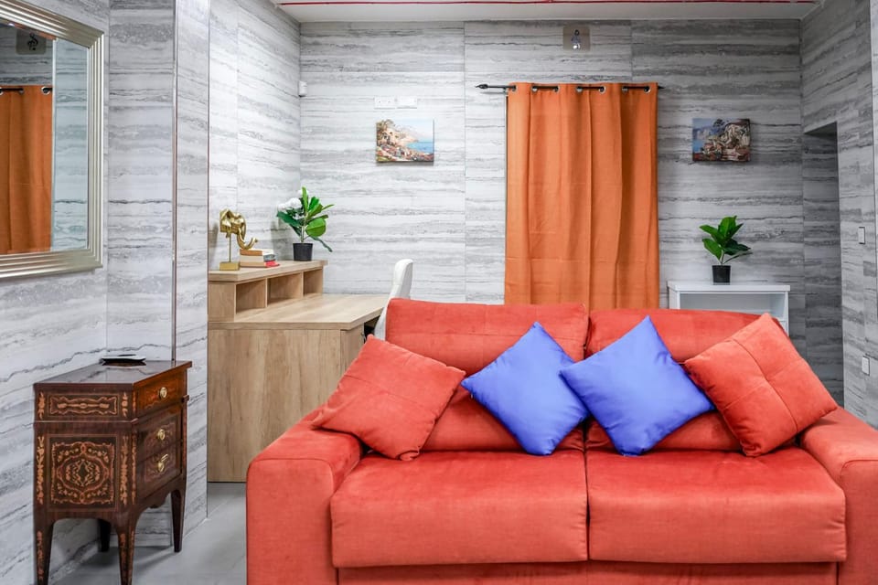 Living room, Seating area