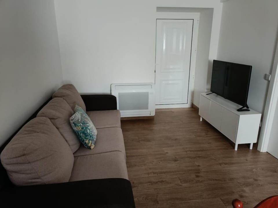 Communal lounge/ TV room, TV and multimedia, Living room