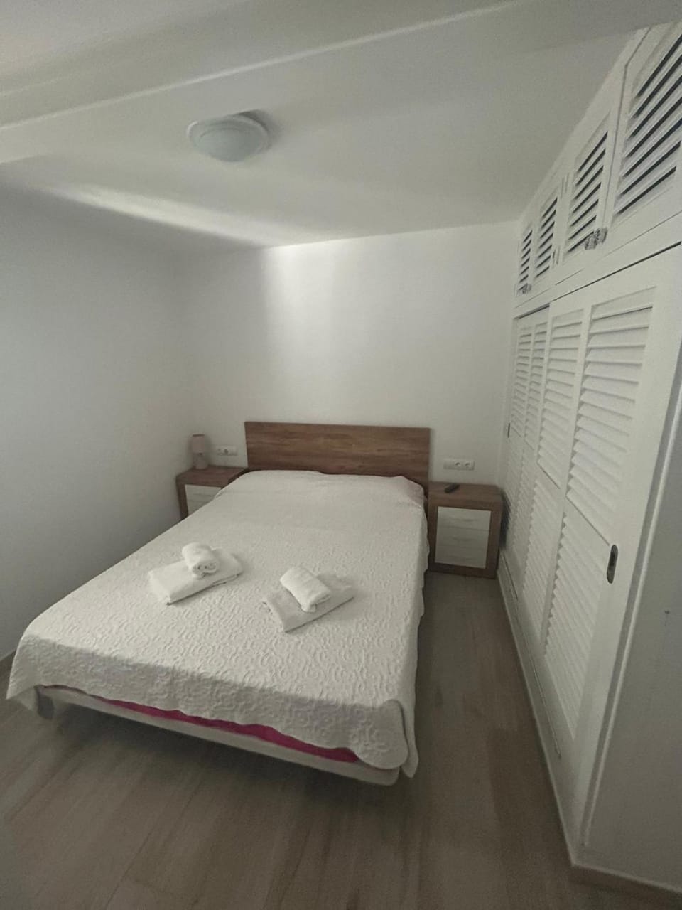 Bed, Photo of the whole room, Bedroom, towels, wardrobe