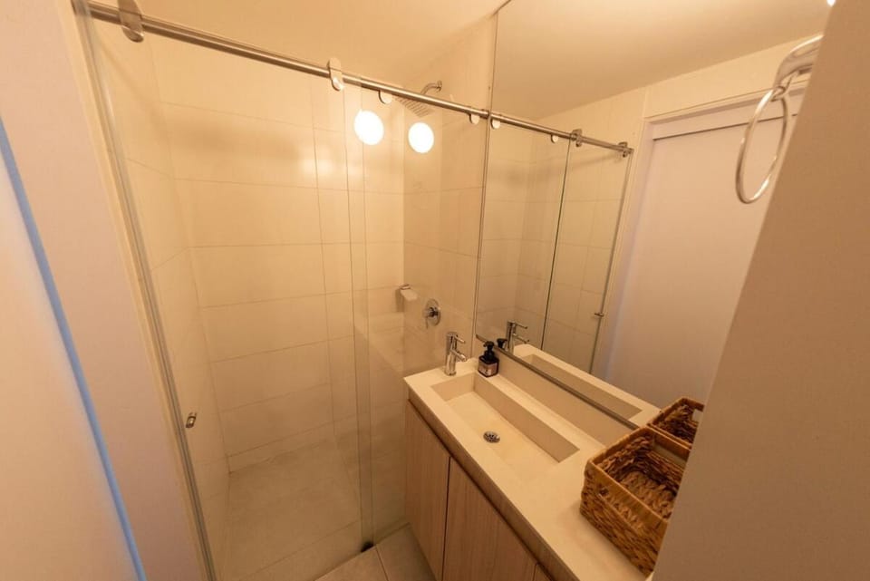 Shower, Bathroom, towels