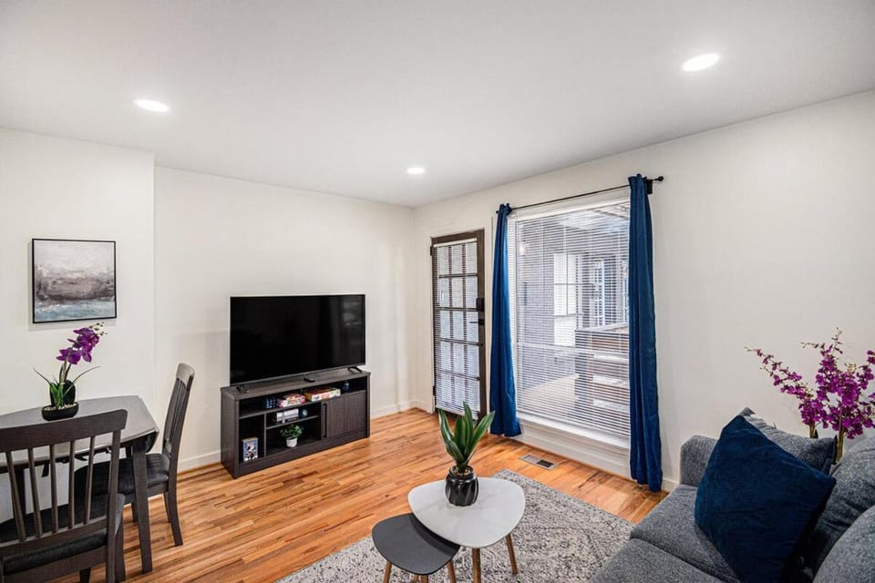 Cozy Luxe 2BR Apartment Apartment in Birmingham