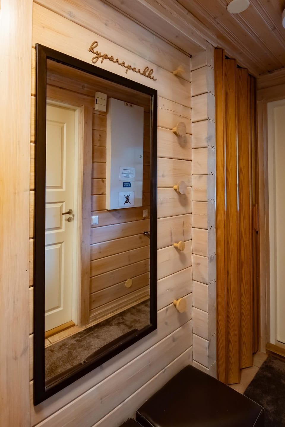 Photo of the whole room, wardrobe