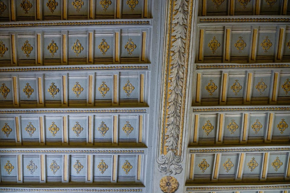 Bed, Decorative detail, Decorative detail, Bedroom
