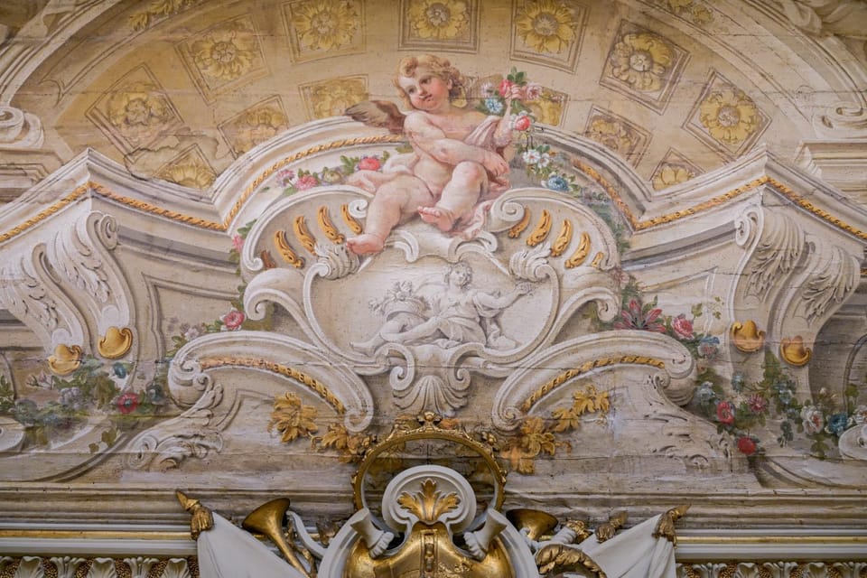 Photo of the whole room, Decorative detail, Bedroom