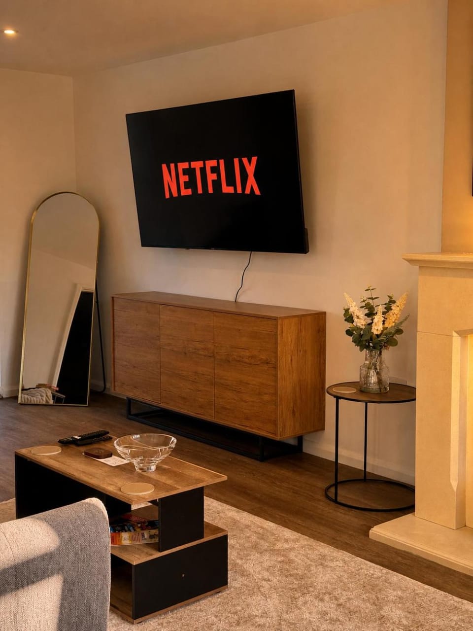 Communal lounge/ TV room, TV and multimedia, Living room, Seating area