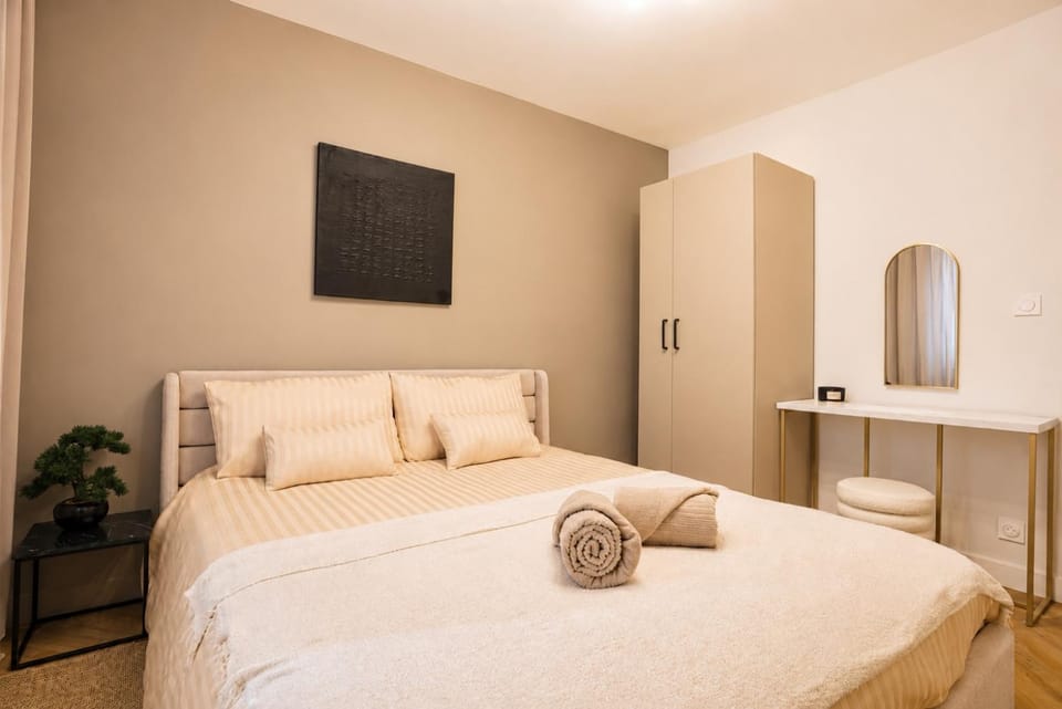 Appartement Monceau, T3 Moderne Climatisé Apartment in Grenoble