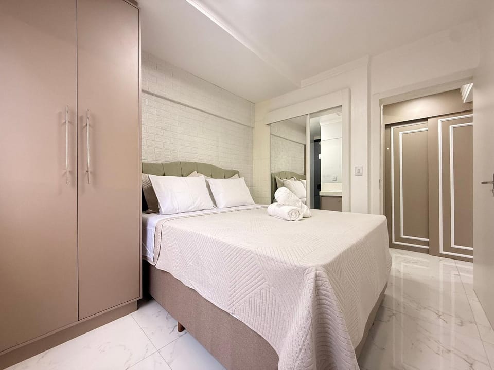 Bed, Photo of the whole room, Bedroom, towels, wardrobe