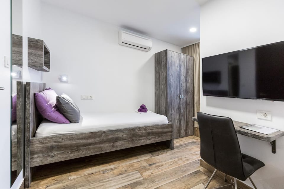 Apinelo Rooms Hotel in Split