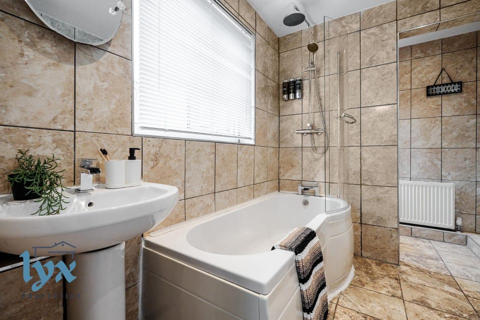 Shower, Bathroom, Bath