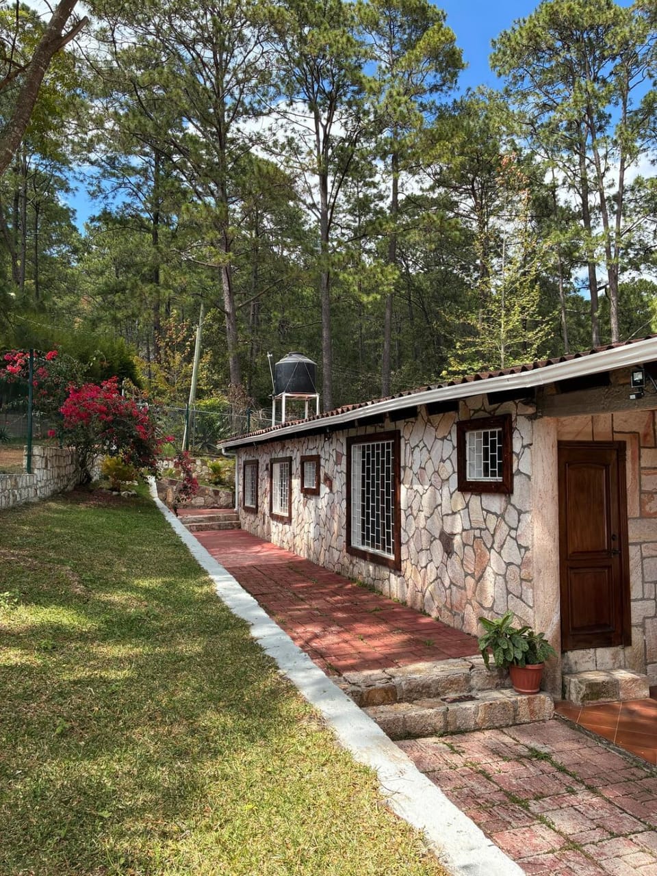 GreenHaven HN Valle de Angeles House in Francisco Morazán Department
