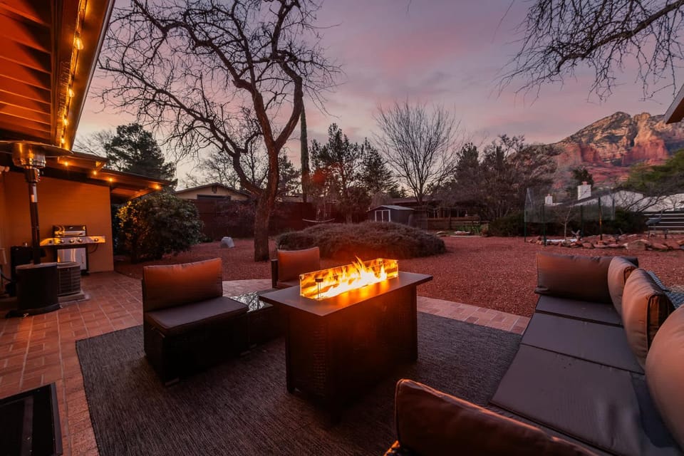 Patio, Mountain view