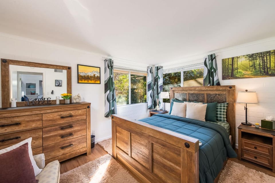 Bed, Bedroom