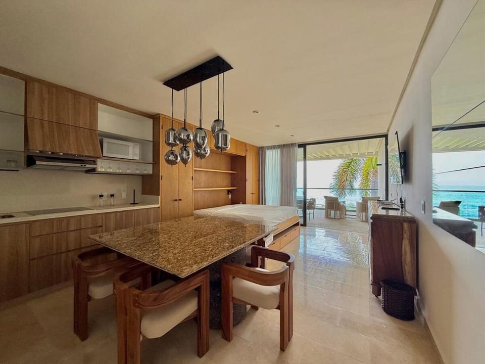 Zantamar TH06B, oceanfront Apartment in La Cruz de Huanacaxtle