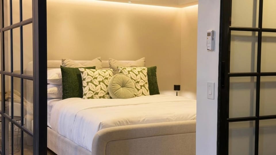 Deluxe Studio in Secrt Escalante AC Apartment in San Jose