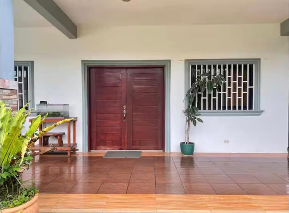 Mariellas Tagaytay Budget Transient House House in Tagaytay