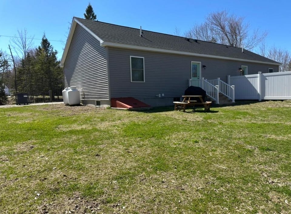 Acadia Retreat Apartment in Surry