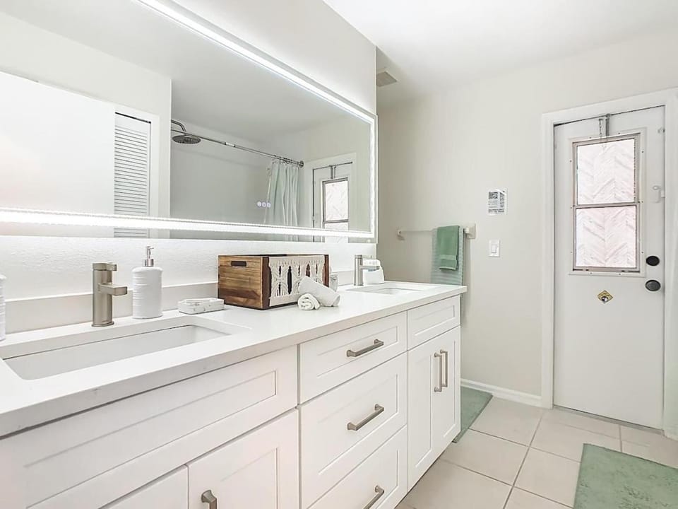 Cozy 4Bedroom spacious Family Home in Davenport l Minutes to Disney House in Four Corners