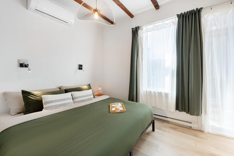 Bed, Bedroom