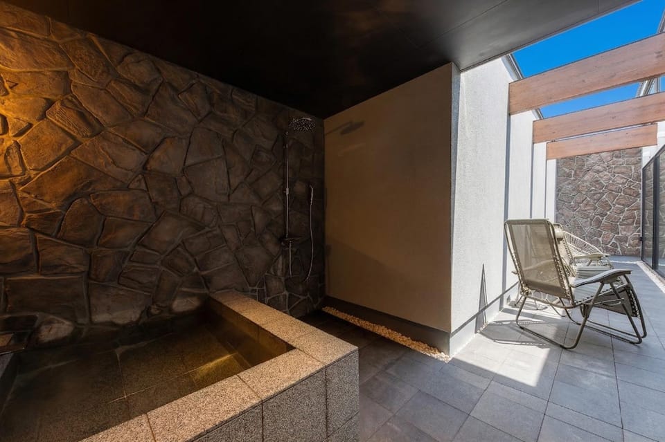 Hot Tub, Balcony/Terrace, Balcony/Terrace