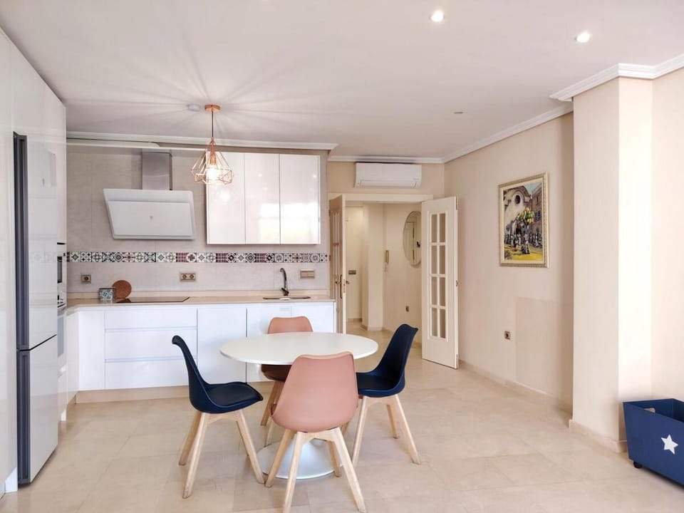 Alma Suites en Plaza Virgen del Mar, pleno centro de Almería con 3 dorm y vistas Apartment in Almería