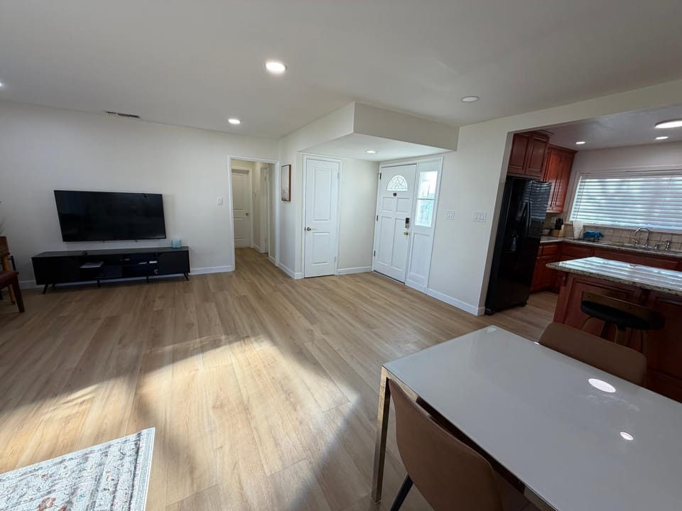 West Covina Comfort House House in West Covina