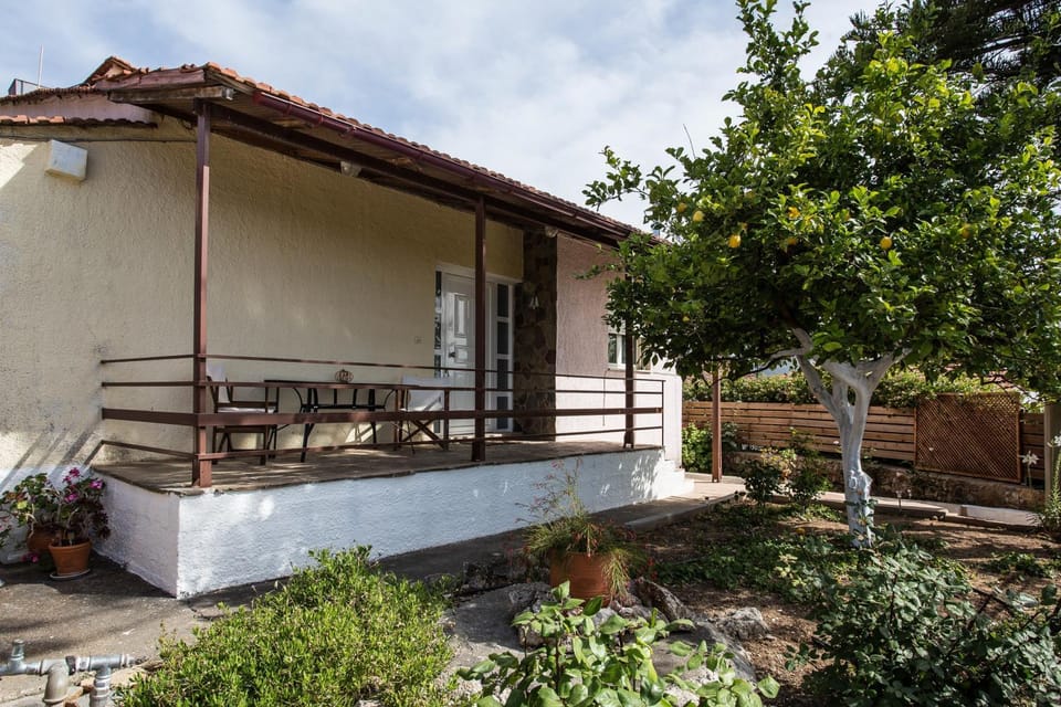 Property building, View (from property/room), Balcony/Terrace, Garden view