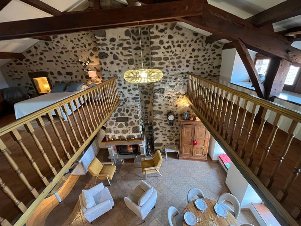 Ancien corps de ferme avec vue imprenable - 4 pers. - FR-1-582-545 House in Auvergne-Rhône-Alpes