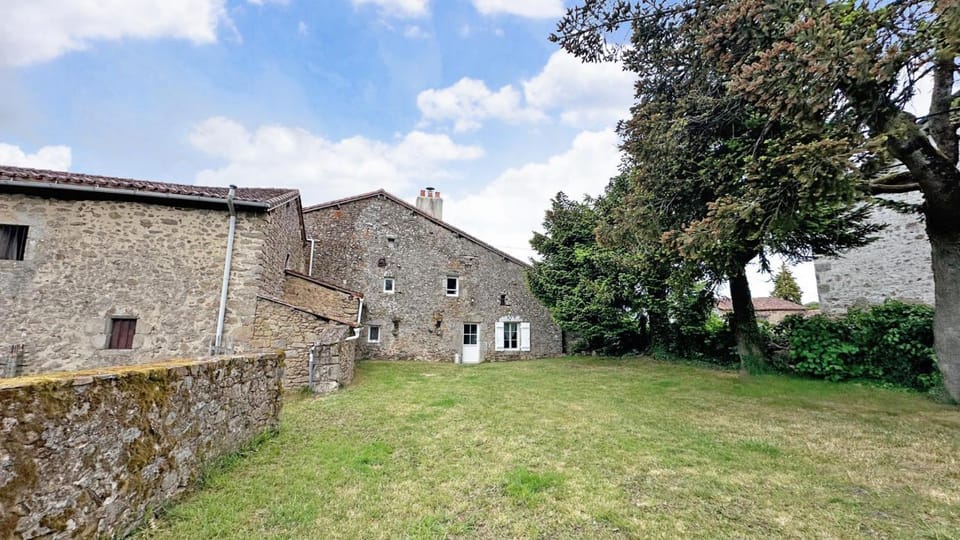 Les bonnes fontaines House in Nouvelle-Aquitaine