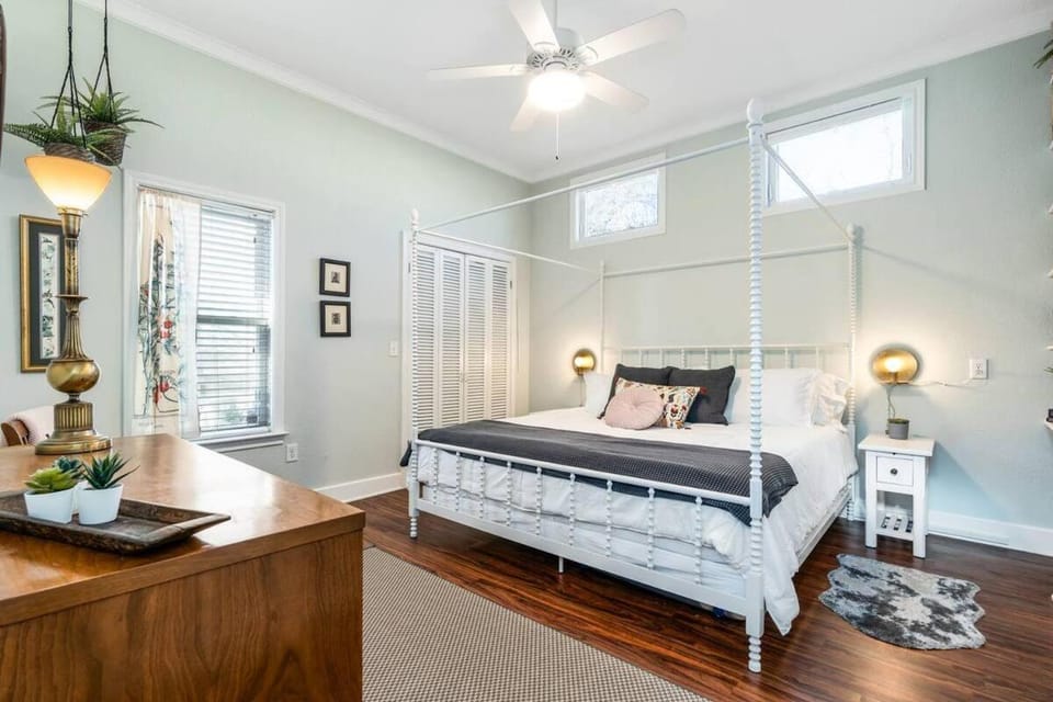 Cozy 1BR Cottage Near DT Farmers Market & Baylor House in Waco