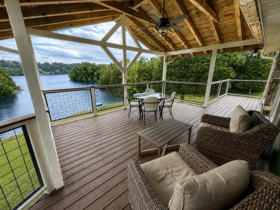 Little Lake Cove House in Sevierville