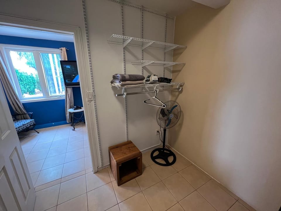Aparment Downtown F Steps to Beach & Papas&Beer Apartment in Rosarito