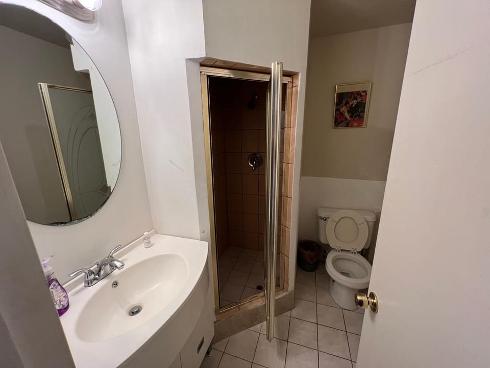 Aparment Downtown F Steps to Beach & Papas&Beer Apartment in Rosarito
