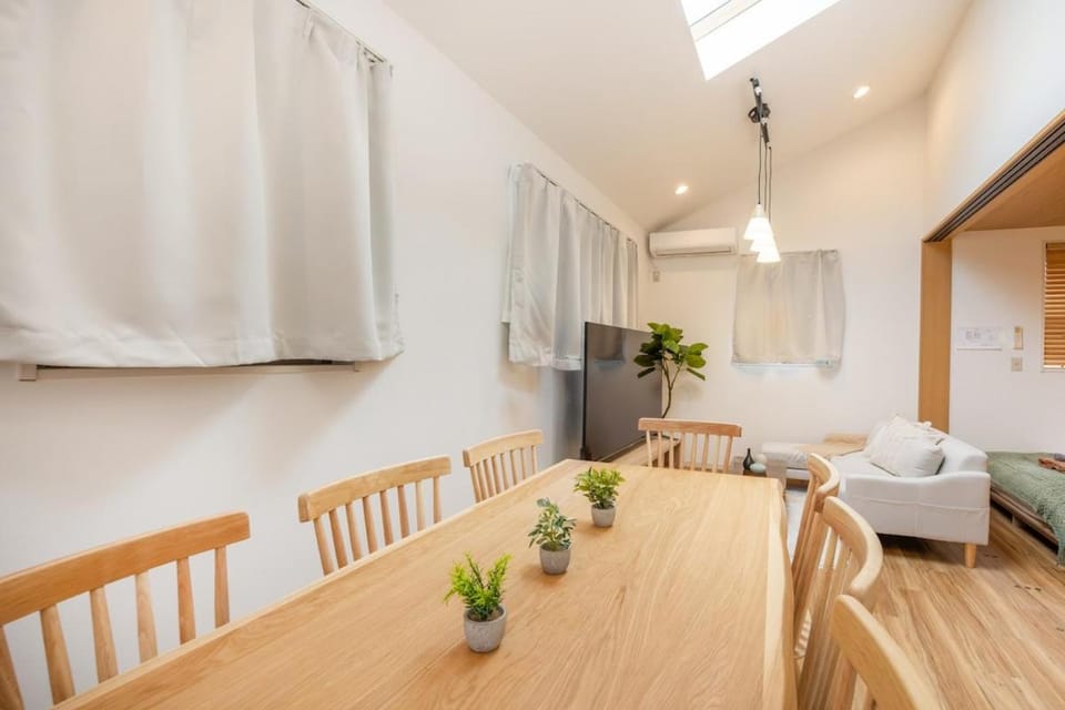 Within walking distance of Skytree, 6 mins from the station, Entire building for rent for up to 8 ppl, Free parking Apartment in Japan