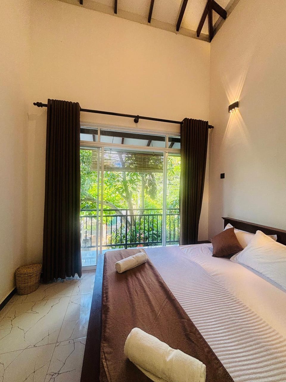 Bed, View (from property/room), Balcony/Terrace, Photo of the whole room, Bedroom