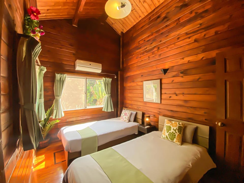 Bed, Photo of the whole room, Bedroom, air conditioner