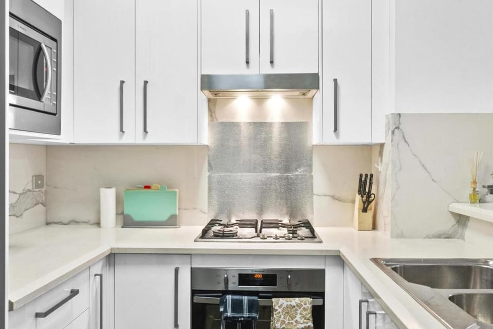 Cozy 2Beds APT with Pool Access in Waterloo Apartment in Sydney