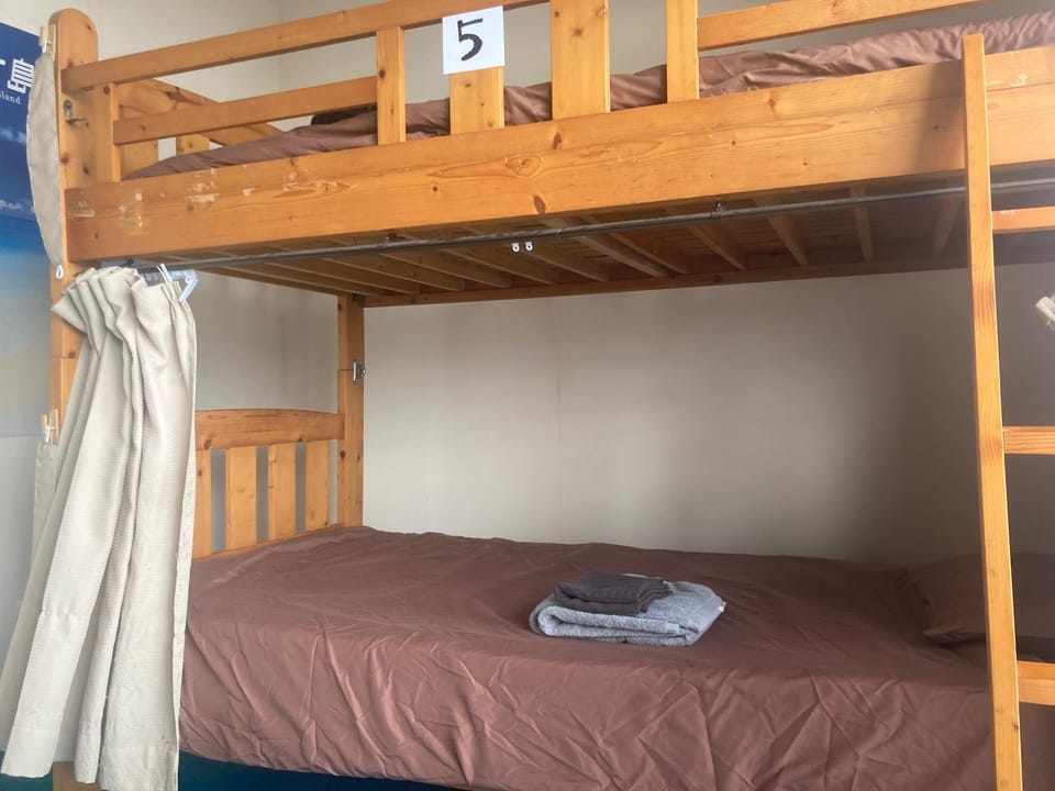BigJoy IN 2000 男性専用ドミトリー 個室 原付セット ONLY MEN Hostel in Okinawa Prefecture