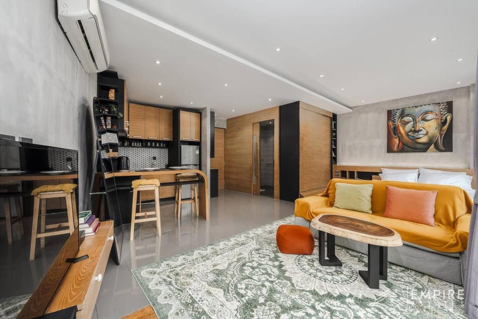 TV and multimedia, Kitchen or kitchenette, Living room, Seating area, Dining area, air conditioner