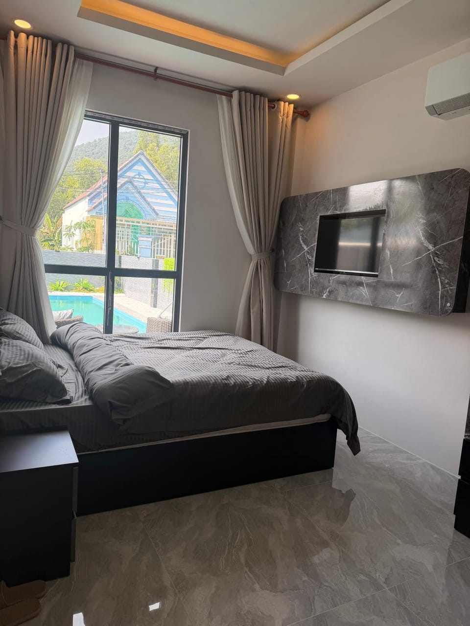 Bed, View (from property/room), Bedroom