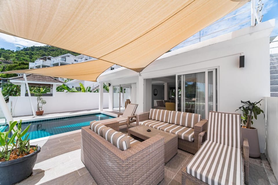Patio, Balcony/Terrace, Seating area, Pool view, Swimming pool, sunbed