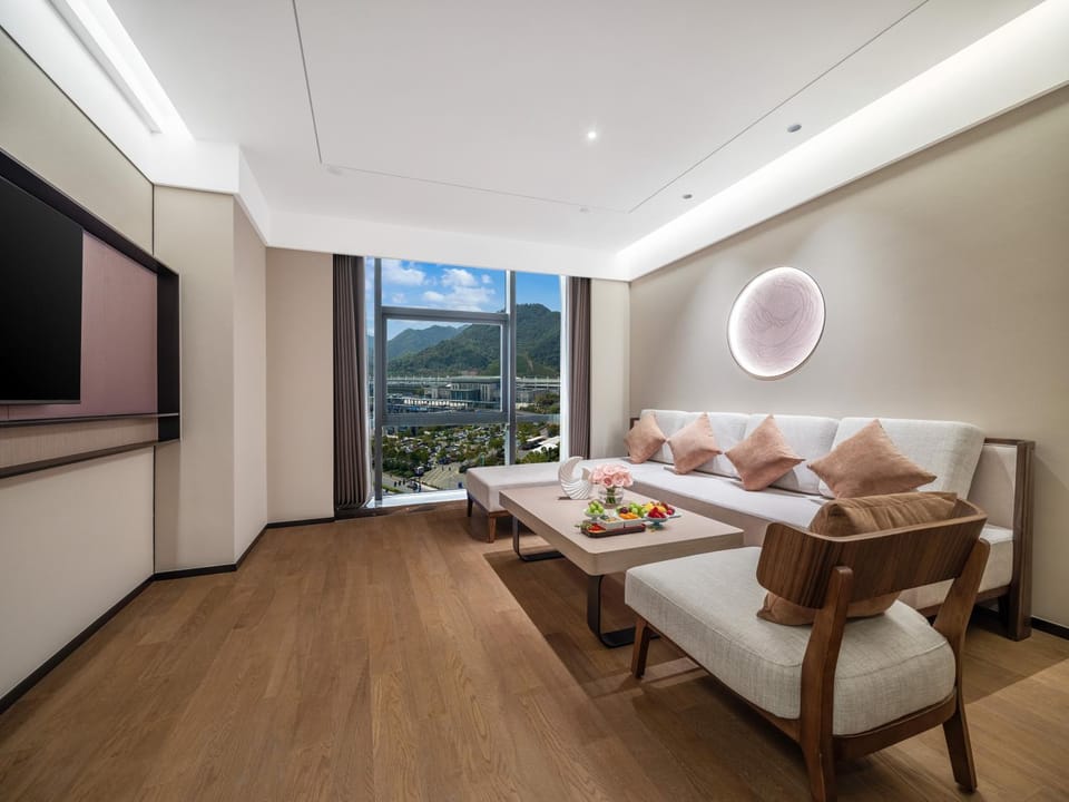 TV and multimedia, View (from property/room), Living room, Photo of the whole room, Mountain view