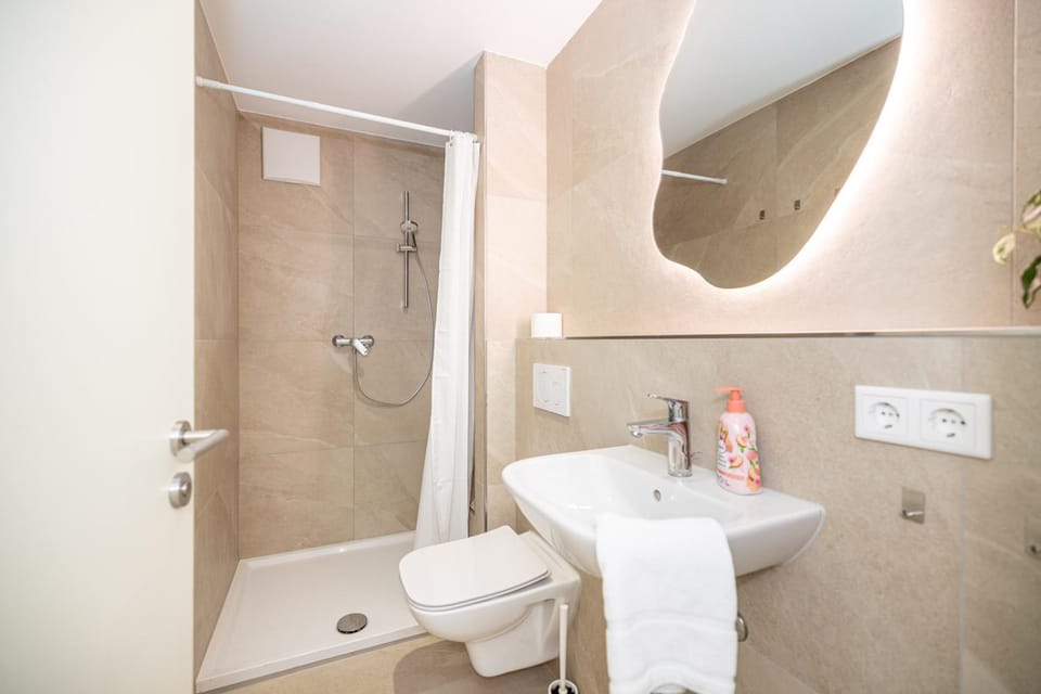 Shower, Bathroom