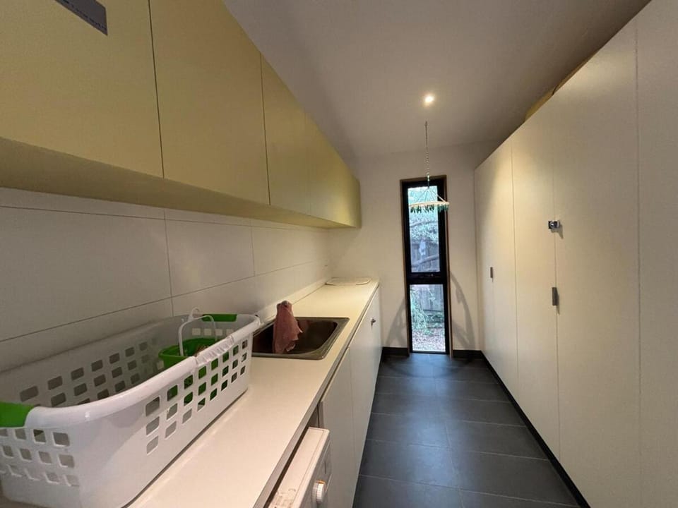 Stunning Lakeside Escape House in Mallacoota
