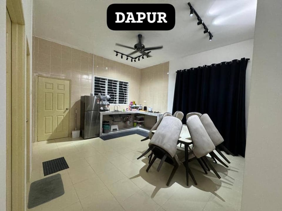 Dining area, Communal kitchen